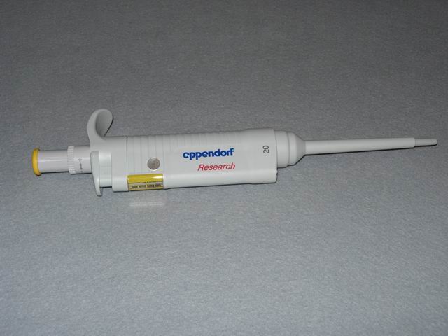 Eppendorf Adjustable Volume Pipetter (Series 2100) 2-20 L