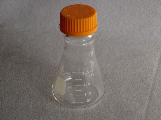 Graduated Erlenmeyer Flasks with Wide Mouths, Screw Caps - 250 mL
