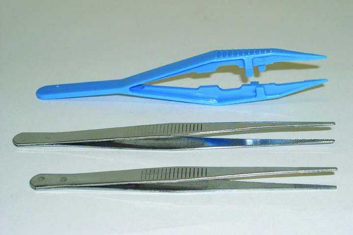 Stainless Steel Forceps, 4 1/2