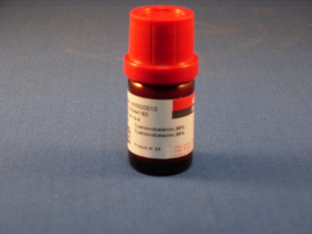 Cyanocobalamin 96%, 1g Glass Bottle