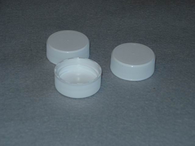 White polypropylene cap w/foam 28/400