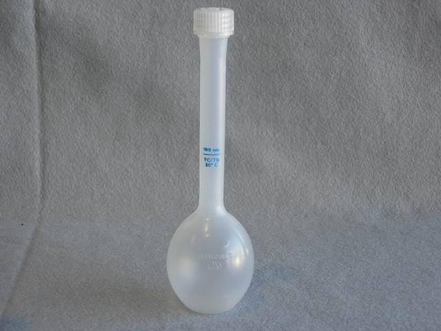 Class B Polypropylene flasks with screw caps, 100mL