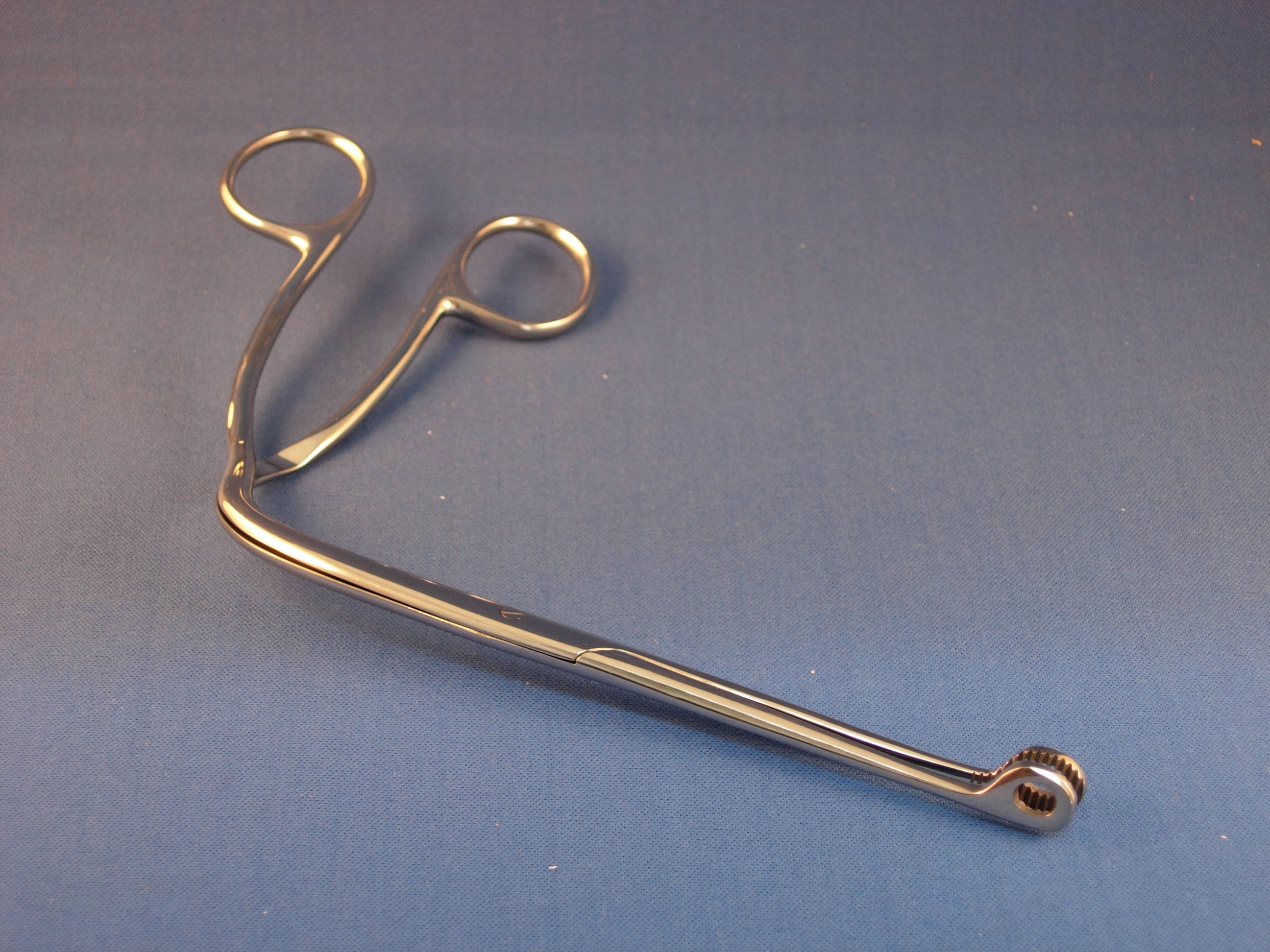 Magill Forceps Adult - Closed Jaw